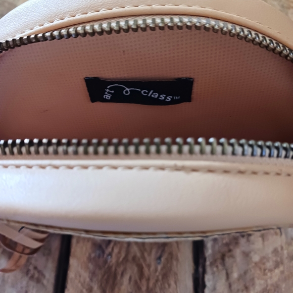 Art Class Wicker/Straw Round Purse - Picture 7 of 7